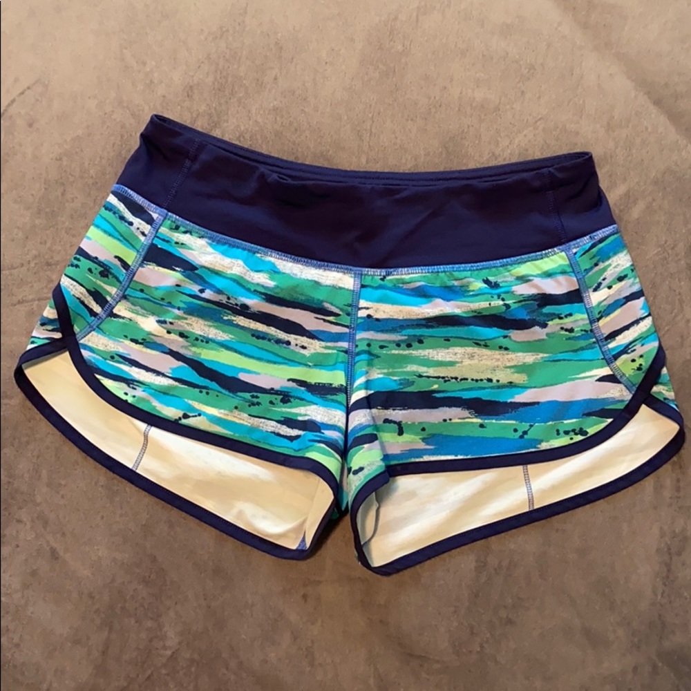 Lululemon Speed Shorts - Seven Wonders - Size 6